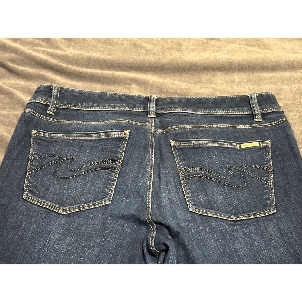 White House Black Market Boot Leg Jeans Dark Wash Blue Denim 8S Short Rise - Picture 7 of 8